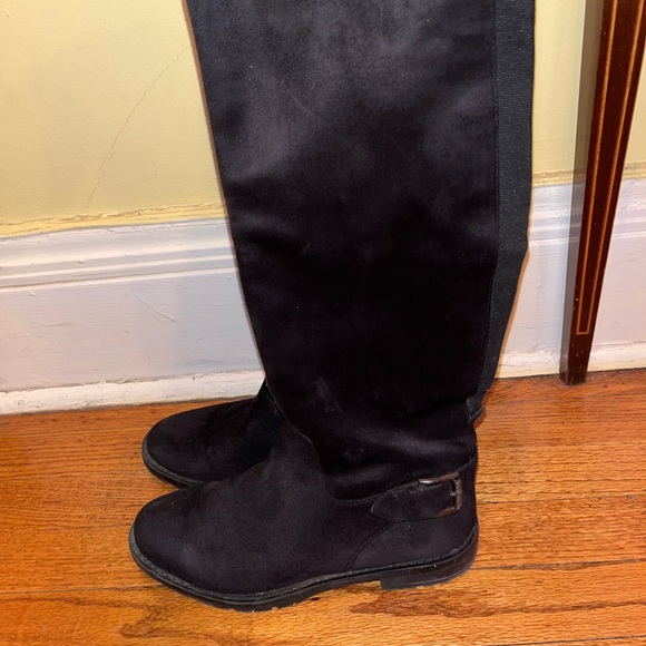 Black boots - Picture 2 of 6